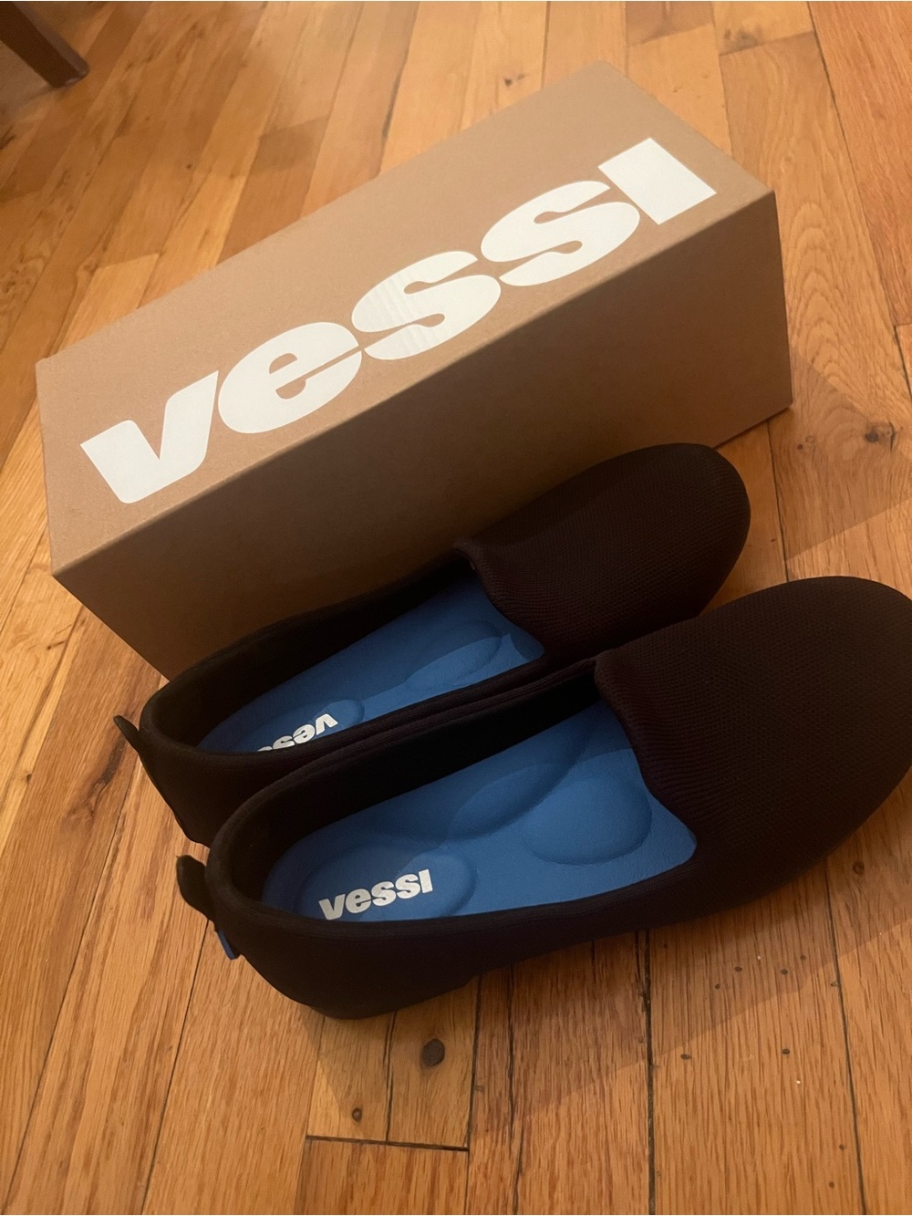 NEW!! Vessi Women's Market Flats